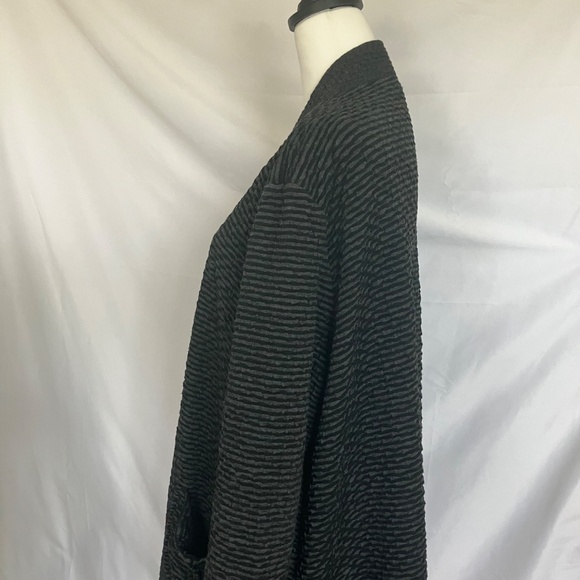 TRANSPARENTE Black and Grey Striped Knit Blazer Jacket - Picture 3 of 5